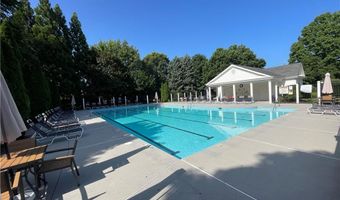 2911 Commonwealth Cir, Alpharetta, GA 30004