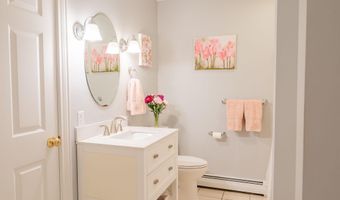 24 Surrey Ln, Falmouth, ME 04105