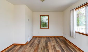 1314 NAVARINO St, Algoma, WI 54201