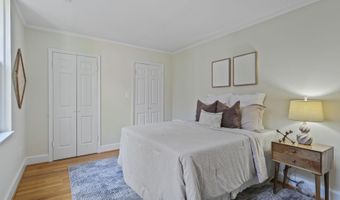 220 13TH St SE 14, Washington, DC 20003
