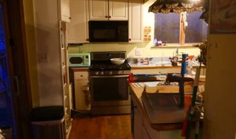 312 W PINE St, Audubon, NJ 08106