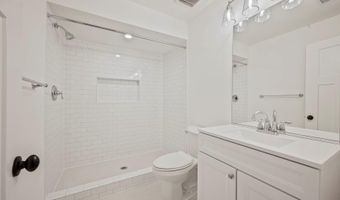 2100 PATRICK HENRY Dr, Arlington, VA 22205