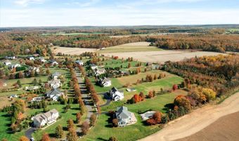 30 Ridgeview Way, Allentown, NJ 08501