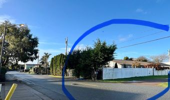 247 WHARF St, Brookings, OR 97415