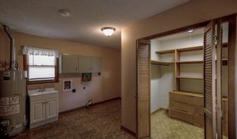 239 Greenway Rd, Arkansas City, KS 67005