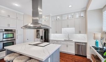 705 LYLES Ln, Alexandria, VA 22314