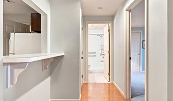 15 Curtis St 101, Cranston, RI 02920