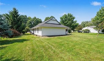 3854 Surfside Cir, Aurora, OH 44202