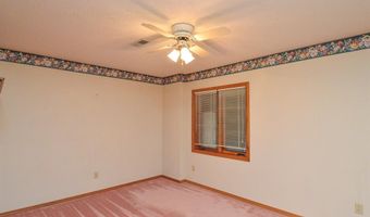 1221 Bridge Park Dr, Alton, IL 62002