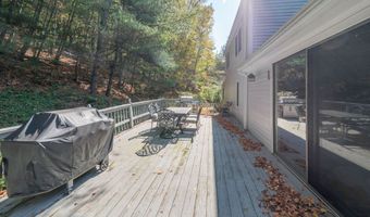 40 Hidden Brook Dr, Brookfield, CT 06804