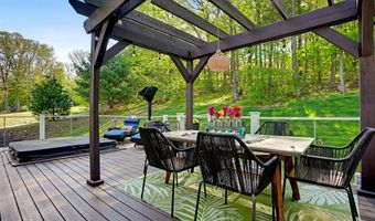11 Haley Ridge Rd, Beacon Falls, CT 06403