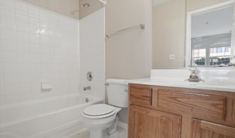 2720 N Greenwood Ave, Arlington Heights, IL 60004