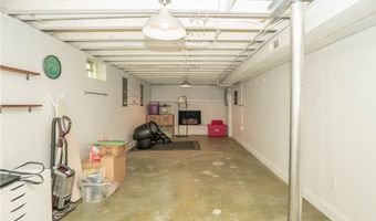 374 Woodlawn Reserve Rd, Akron, OH 44305