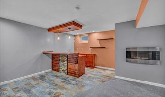10375 Kerwick Ct, Aurora, OH 44202