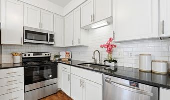 43217 BROOKFORD Sq, Ashburn, VA 20147