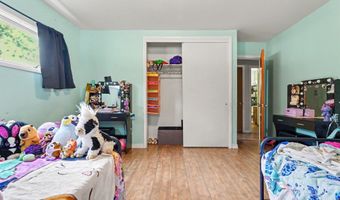 422 W Ctr, Alma, MI 48801