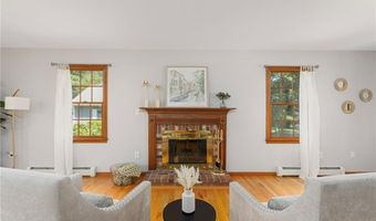 86 Wickham Rd, North Kingstown, RI 02852