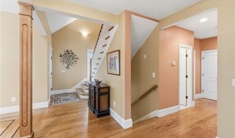 71 Norton Ave, Cranston, RI 02920
