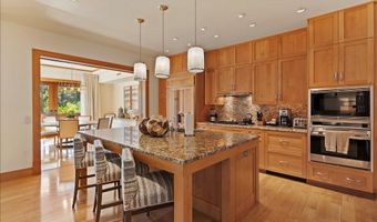 1 Bay Dr 5104, Lahaina, HI 96761