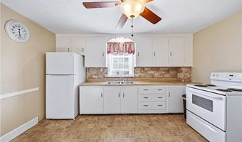 112 Clay St, Central Falls, RI 02863