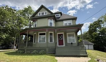 51 Broadway St, Baileyville, ME 04694