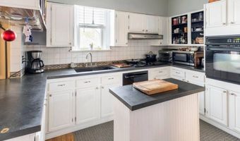 4910 Ferguson Pl, Cincinnati, OH 45238