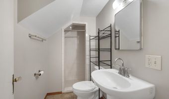 1203 W NORTHLAND Ave, Appleton, WI 54914