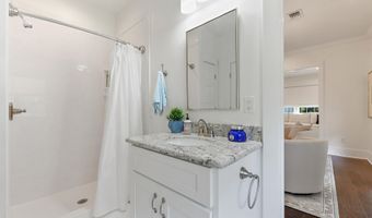 354 Main St, Bay St. Louis, MS 39520