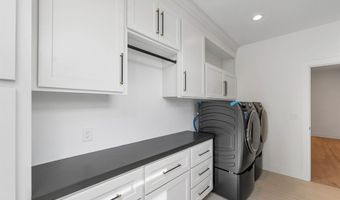 17-4 31 Boiling Kettle Way 17-4-31, Bedford, NH 03110