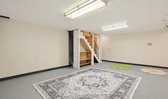 21 Daggett Rd, Attleboro, MA 02703