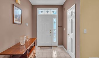 172 Sylvan Lake Blvd, Bayville, NJ 08721