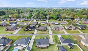 101 Berkshire Ln, Albertville, AL 35950