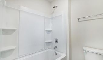 28 Cider Mill Dr, Ashville, OH 43103