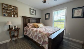 127 Hidden Valley Dr, Bardstown, KY 40004