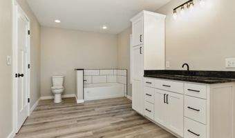 1724 28th St, Bedford, IN 47421