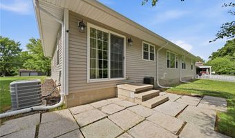 734 Knollwood Dr, Ashtabula, OH 44004
