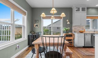 2066 W HERON Ln, Appleton, WI 54913