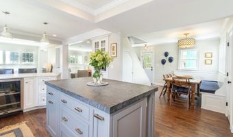 34 Island View Ave, Branford, CT 06405