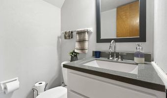 1041 S Columbus Cir, Ashland, OH 44805