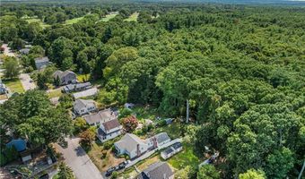 69 Overlook Dr, Warwick, RI 02818