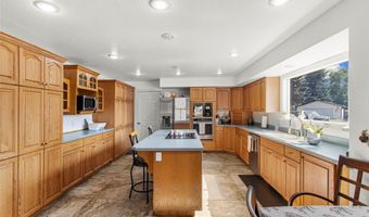 228 Lake Hills Ct, Bigfork, MT 59911
