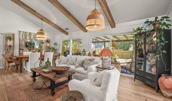 22 Chesterfield Lake Dr, Beaufort, SC 29906