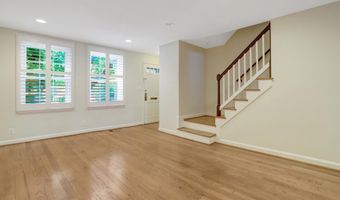 4725 31ST St S, Arlington, VA 22206