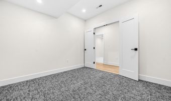 1905 N TAYLOR St, Arlington, VA 22207