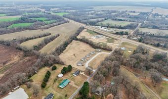 123 Walnut Hill Rd, Bells, TN 38006
