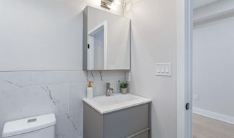 1516 E CAPITOL St NE, Washington, DC 20003