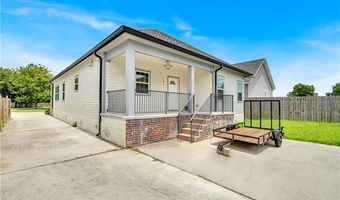 213 BEAVER Dr, Arabi, LA 70032
