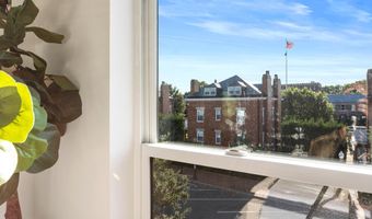 733 8TH St SE 302, Washington, DC 20003
