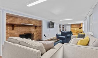 2337 Fairview Dr, Alton, IL 62002