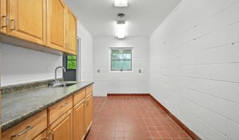 10 Pethaven Ln, Augusta, ME 04330
